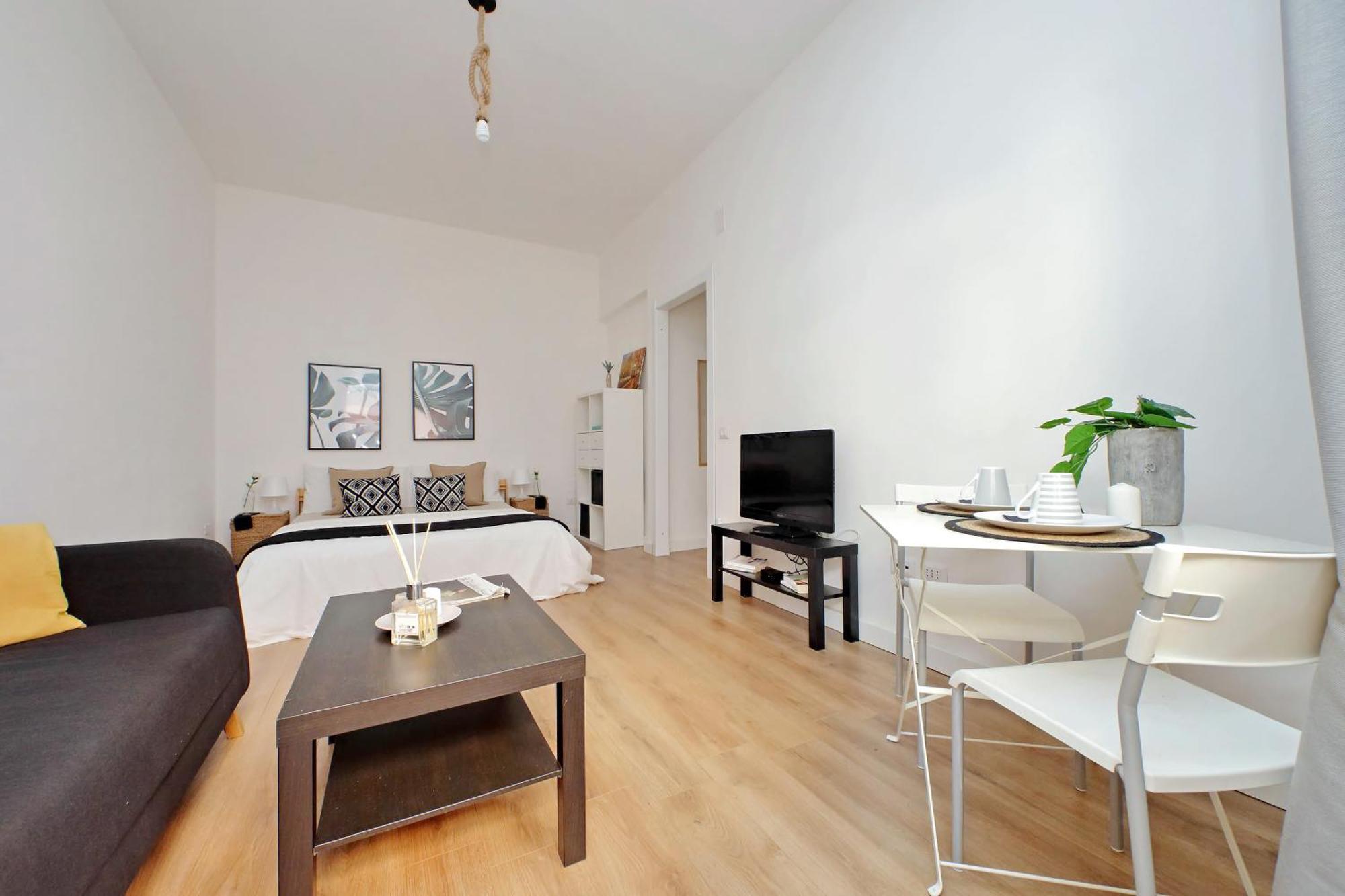 Primavera's Flat Roma